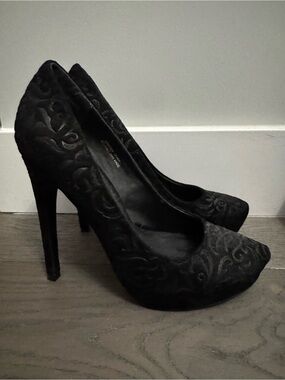 le chateau Black Embossed Suede Stiletto Pumps